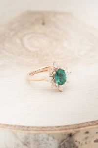 แหวนฮาโลสีมรกตสีทองวินเทจทำด้วยมือขนาด14K แหวนแต่งงานทรงวงรีสไตล์อาร์ตเดคโค - Product Image 4