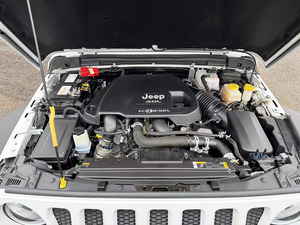 Jeep Wrangler Unlimited 4x4, Vehículo Multiusos (MPV), Volante a la Derecha, Asientos de Cuero, Techo Solar, Cámara Trasera - Product Image 3