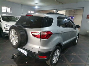 Voiture d'occasion de qualité abordable, Ford EcoSport 1.0 EcoBoost Trend 2014, conduite à droite - Product Image 6