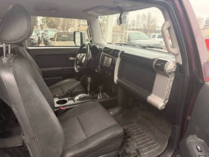 Auto Usado Económico Toyota FJ Cruiser 2007 con Volante a la Izquierda - Product Image 4