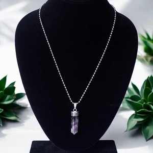 Pendentif en cristal d'améthyste naturelle Pierres de chakra Pierre de guérison Reiki - Product Image 2