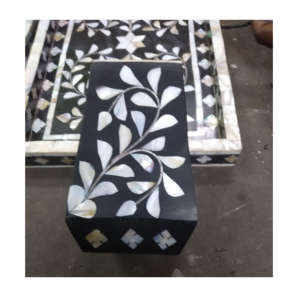 Boîte à bijoux artisanale en nacre blanche, capacité personnalisable, finition polie, modèle TC-699 - Product Image 3