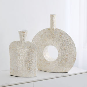 Jarrón de nácar de lujo hecho a mano decorativo con incrustaciones de concha florero elegante Capiz jarrón decorativo proveedor mayorista de Vietnam - Product Image 6