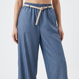 Pantaloni larghi con elastico in vita, cintura e strisce sottili, taglia unica (taglie 38–44) - Product Image 3