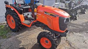 Fournisseur direct en gros de tracteurs Kubota Neostar B2741S 4WD d'origine, machines agricoles efficaces, moteur durable, prix d'usine - Product Image 4