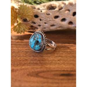 Anillo Eli Skeets Kingman de Plata de Ley Chapado en Oro Rosa y Turquesa con Incrustaciones de Acero Inoxidable, Talla 9, Estilo Moderno - Product Image 3