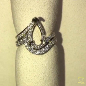 Anillo de compromiso de moissanita en forma de pera con anillo de boda de pavé curvo a juego Conjunto de anillo de novia elegante - Product Image 2