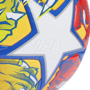 Balón de Fútbol de Diseño Único 100% de Alta Calidad, Nuevo Estilo, Fabricación Pakistaní - Product Image 2