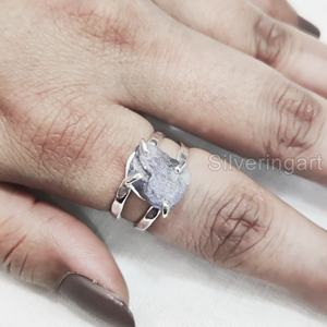 Bague pour femme en argent sterling 925 martelé à double bande, avec pierre brute naturelle Tanzanite, pierre de naissance de décembre - Product Image 2