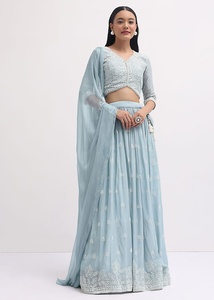 Lehenga en Georgette Semi-Couture Élégant avec Travail de Séquence et de Broderie Choli Non Cousu et Dupatta Brodé Occasions Spéciales - Product Image 4