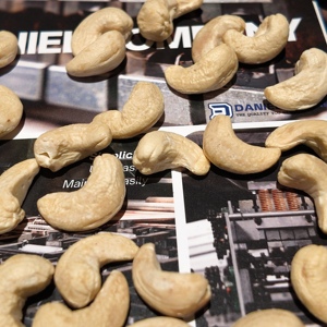 Nueces de Anacardo de Camboya a Precio Competitivo, Grado W320, Orgánicas con Certificación USDA/UE, Envasadas al Vacío, Peladas para Procesamiento de Alimentos - Product Image 6