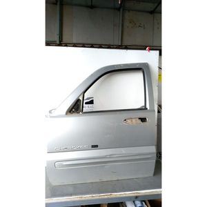 PORTA ANTERIORE SINISTRA JEEP Cherokee 3a Serie K55176891AI (02>05) - Product Image 1