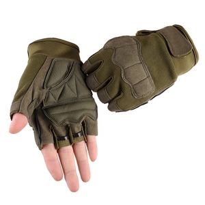 Gants pour hommes pour la musculation, l'haltérophilie et la musculation, poignet réglable, demi-doigts, nouveau style camouflage - Product Image 1