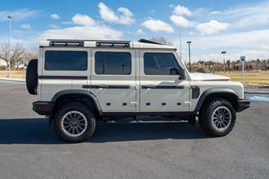 Grenadier Fieldmaster Edition 2024 USADO, Bajo Kilometraje, Motor en Buen Estado, Transmisión Automática, Techo Panorámico, Luces LED, Listo para Enviar - Product Image 3