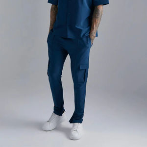 กางเกงคาร์โก้สีน้ำเงินเข้มของผู้ชายวัสดุไนลอนน้ำหนักเบาสไตล์ลำลอง - Product Image 5