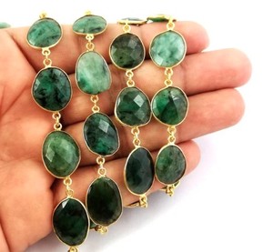 Chaîne de connecteur de lunette émeraude naturelle forme inégale émeraude verte naturelle peut chaîne de lunette de naissance - Product Image 2