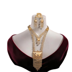 Bague de boucles d'oreilles à bas prix sertie d'un collier plaqué or 22 carats ensemble de bijoux de mariée de conception traditionnelle à vendre - Product Image 2