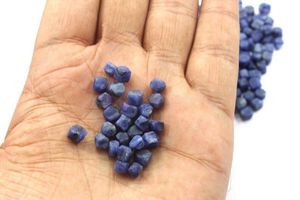 Cristal de Sodalite véritable 4-6 MM 50 pièces pierres précieuses naturelles semi-précieuses bleues brutes pour la fabrication de bijoux - Product Image 2