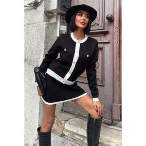 Conjunto de Falda de Punto con Botones Dorados y Detalles a Rayas para Mujer 10222 - Product Image 3