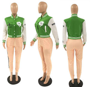 Vente en gros de veste universitaire recadrée de style vintage pour femmes avec logo personnalisé Nouvelle veste en cuir brodée à la mode en coton pour l'extérieur - Product Image 5