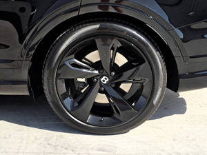 Certifié propre 2023 Bent.ley Bentayga EWB - Product Image 6