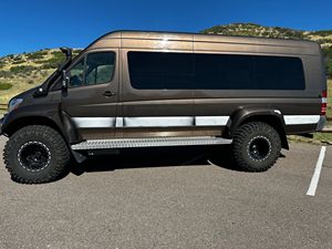 Mercedes-Benz Sprinter 3500 4x4 de 2016 Usado en Excelente Estado y Certificado - Product Image 3