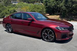 BMW M550i xDrive Twin-Turbo V8, AWD, modèle 2021, d'occasion haut de gamme - Product Image 6