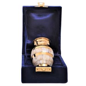 Urna de cremación de latón para adultos, urna de recuerdo de funeral hecha a mano - Product Image 1