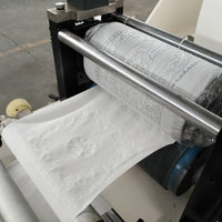 Machine à plier les serviettes en papier facile à utiliser, boîte de vitesses à moteur, grande capacité 700-800 pièces/min, pièce de ligne de production de papier, CE