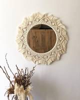 Miroir mural en macramé décoratif fait à la main avec un design unique de franges, design personnalisé, qualité supérieure, en vente pour la maison et le bureau