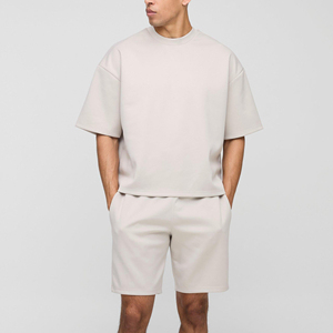 Nuevo conjunto de traje de correr de 2 piezas de moda para hombres, camiseta y conjunto corto, chándal de hip hop con logotipo impreso DTF personalizado para hombres - Product Image 2