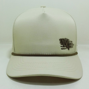 Chapeaux de golf haut de gamme 5 panneaux corde sur bord trou découpé au laser bord incurvé perforé séchage rapide casquettes en maille imperméables en gros Vietnam - Product Image 1