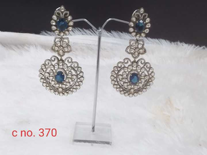 Elegantes pendientes de latón clásicos con detalles de diamantes americanos con acabado de cobre para mujeres para bodas eventos religiosos compromisos - Product Image 5