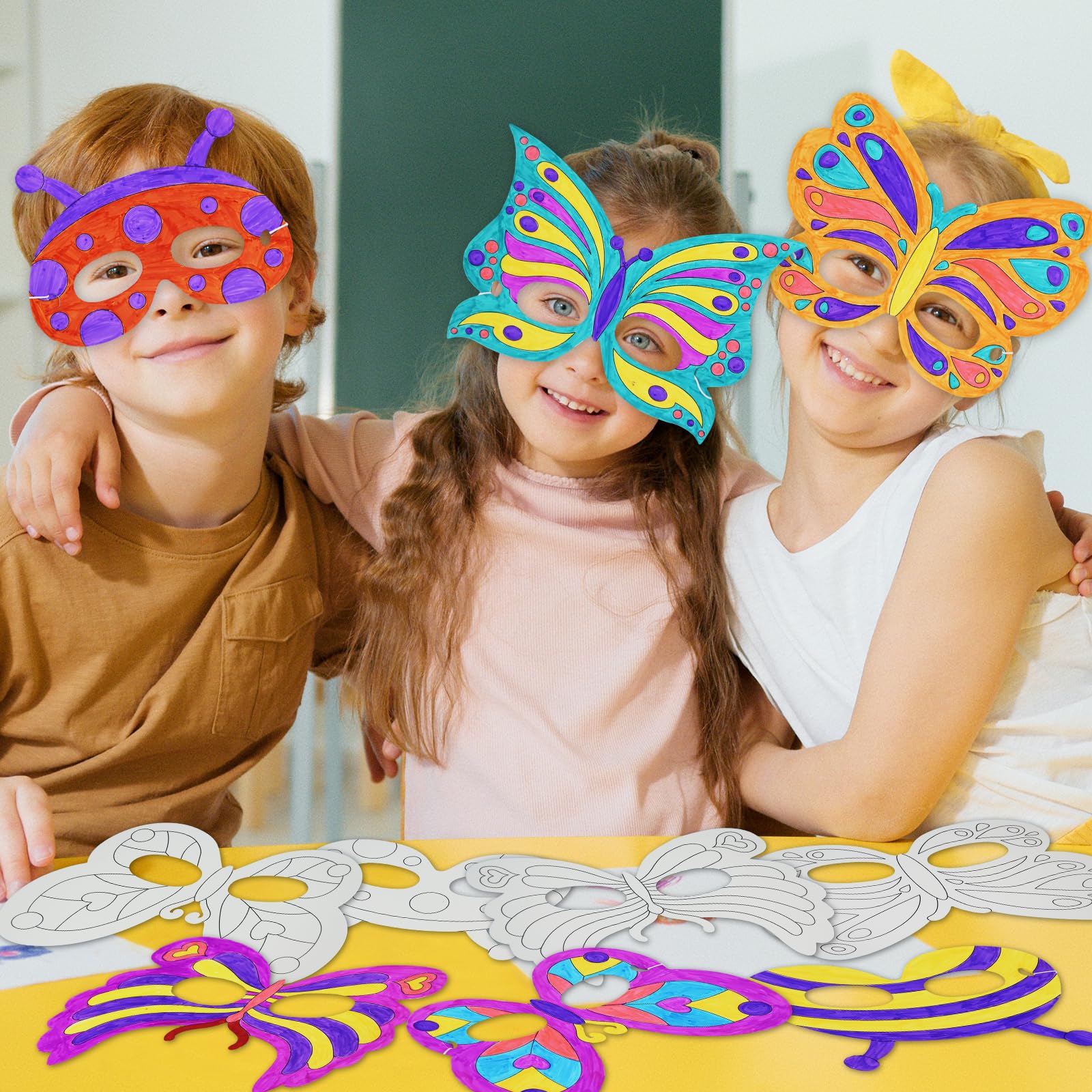 24 Máscaras Blancas Para Pintar Niños + 12 Lápices De Acuarela | Set De Manualidades Con 12 Diseños Para Cumpleaños, Carnaval Y Teatro