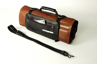 Ensemble de couteaux de chef pliés forgés à la main, lame en acier au carbone, sac en cuir véritable durable, personnalisable OEM pour une utilisation en cuisine