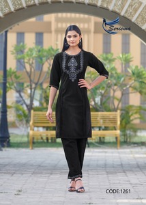 Dernière tenue de designer à feuilles persistantes Pure Cotton Denim Kurti & Pant With Heavy Embroidery Work At Cheap Rate For Sale - Product Image 3