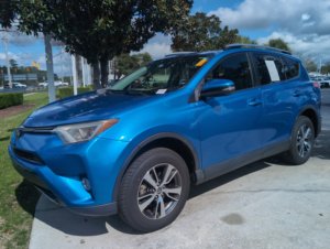Toyota RAV4 XLE 2018 Usado en Buen Estado - Product Image 3