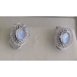 Pendientes de Diamantes en Oro Blanco, Elegantes Anillos de Oreja con Realzador de Diamantes RMS - Product Image 1