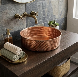 Lavabo de Cobre Hecho a Mano DIVRIS, Lavabo Individual Redondo para Encimera, Acabado Rústico Mate, Superficie Martillada, Lavabo para Baño - Product Image 5