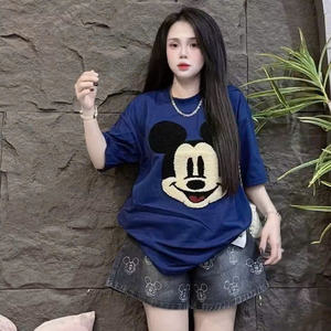 T-shirt mignon Mickey pour femmes - Tissu en coton doux et respirant, style décontracté, parfait pour les jeans, les jupes et les shorts - Product Image 2