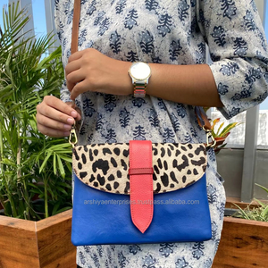 Bolso de cuero reciclado de colores con estampado de animales, bolso cruzado Hippie para mujer, bolso de hombro étnico, bolso indio hecho a mano, regalo para ella - Product Image 3