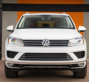 MEJOR COCHE USADO CON VOLANTE A LA IZQUIERDA |   CONDUCCIÓN DERECHA |   Volkswagen Touareg Executive TDI 2016 con 19K Millas - Product Image 1