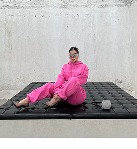 Pull-over surdimensionné en molleton vierge personnalisé ensemble de sweats à capuche pour femmes vente en gros de deux pièces pour femmes ensemble haut court et pantalon de survêtement pour femmes - Product Image 3