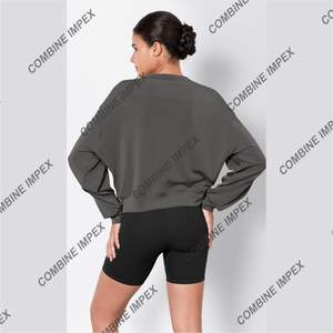 Sweat-shirt court pour femme avec broderie en chenille imprimée en feuille coutures contrastées découpées au laser Color Block Design Trendy Pullover Top - Product Image 1