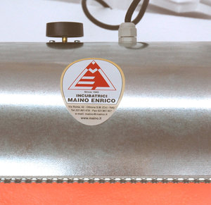 Riscaldatore elettrico a infrarossi lampada attrezzatura per il riscaldamento allevamento di pollame cova di pollo Made in Italy cando BELLO CB3 in vendita - Product Image 3