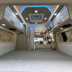 Camion tracteur diesel 6x4 à conduite à gauche pour le transport de marchandises lourdes et spécialisées à l'échelle mondiale, idéal pour les camping-cars et les fourgons aménagés à 10 roues. - Product Image 3