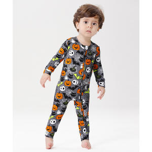 Combinaison convertible en bambou avec fermeture éclair pour bébé, design avec fermeture éclair intégrée aux pieds - Product Image 2