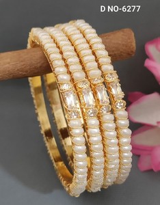 Bracelet en perles dorées SKU 6277 pour femmes, bijoux traditionnels indiens, bracelets en métal pour mariée - Product Image 2