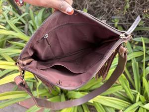 Sac fourre-tout à franges en cuir sculpté Offre Spéciale élégant sac à main en fourrure de vachette pour femmes à usage multiple - Product Image 6