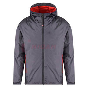 Chaqueta acolchada recortada personalizada de alta calidad para hombre, cortavientos de invierno con estilo de calle con plumón de metal para uso en exteriores - Product Image 1